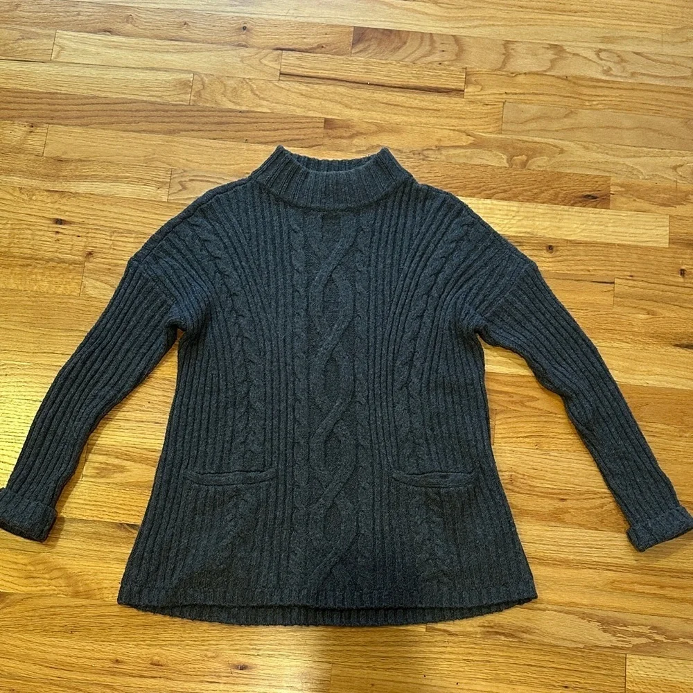 Abercrombie & Fitch Dark Gray Turtleneck Sweater